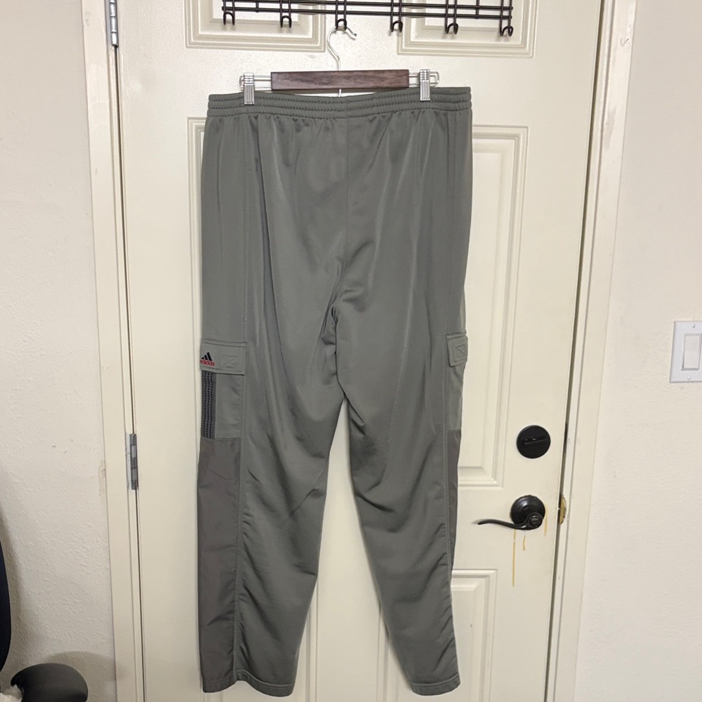 adidas Originals Grey Cargo Pants with Dark Side Panels - Picture 4 of 5